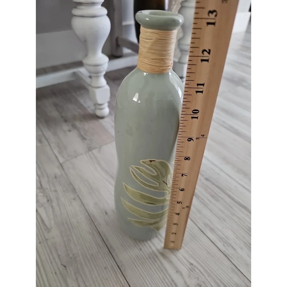 2‎ APRIL CORNELL FOR SILVESTRI GREEN LEAF DESIGN CERAMIC VASEs 9